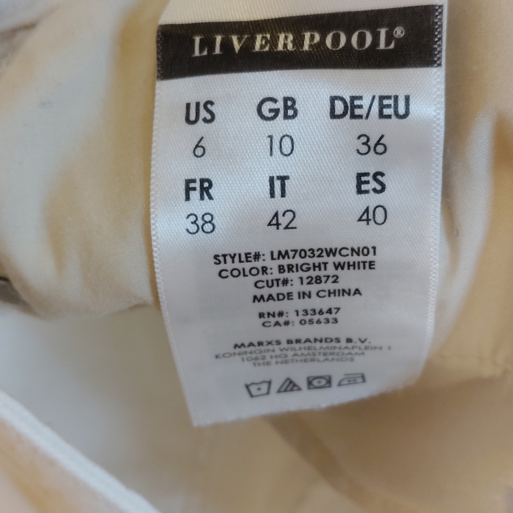 Liverpool Women's Capris Jeans - Picture 6 of 7
